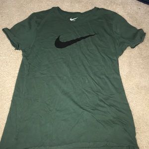 DARK GREEN NIKE SHORT SLEEVE SHIRT
